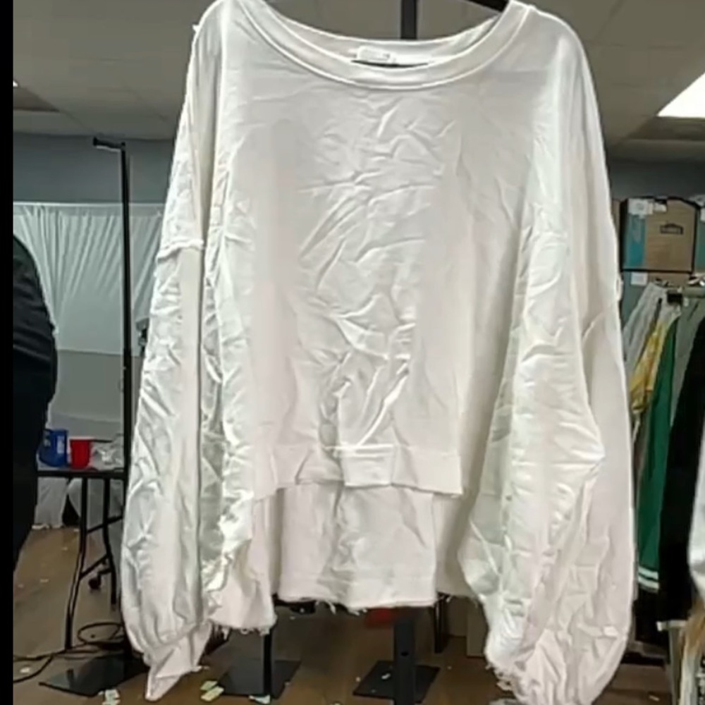 Free People Trish Sweatshirt in White NWOT oversized L - Picture 5 of 5